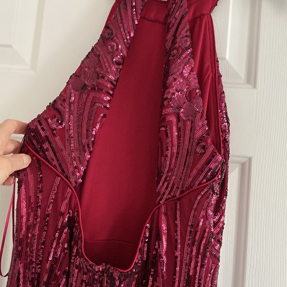 CLEARANCE - NWT size 6 beautiful fishtail beaded sequined maxi gown - Picture 3 of 8